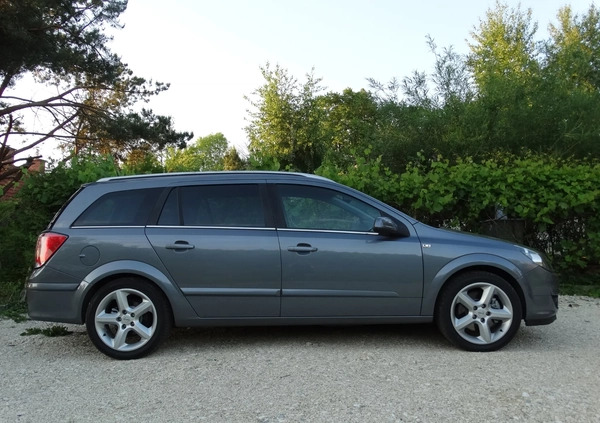 Opel Astra cena 14500 przebieg: 107500, rok produkcji 2005 z Tarnów małe 172